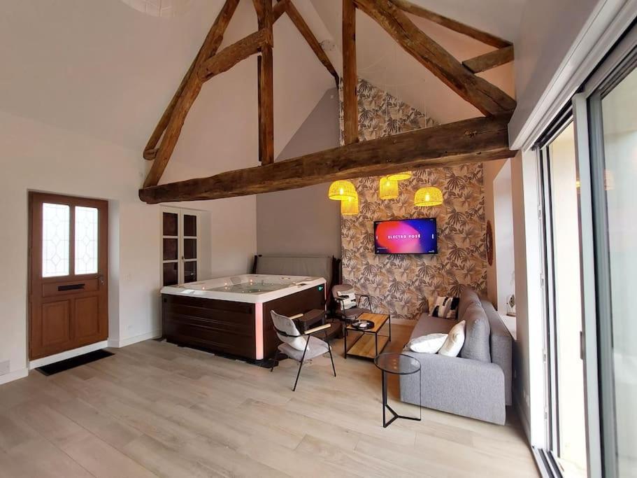L'Incontournable - Loiret Spa Ladon 외부 사진