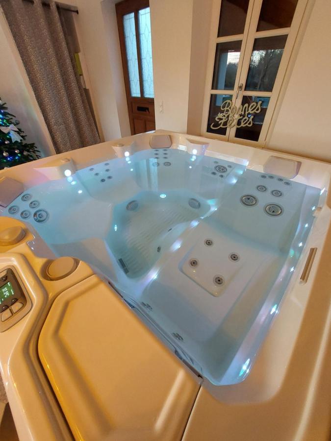 L'Incontournable - Loiret Spa Ladon 외부 사진